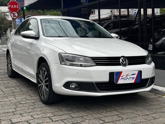 VOLKSWAGEN JETTA 2.0 TSI HIGHLINE 211CV GASOLINA 4P TIPTRONIC